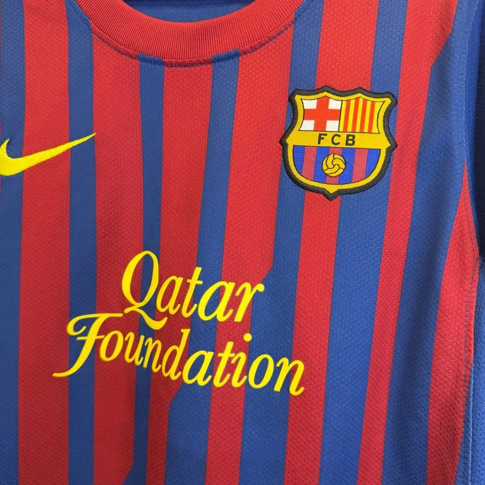 BARCELONA 2011 2012 HOME SHIRT FOOTBALL SOCCER JERSEY NIKE kids small